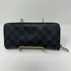 LOUIS VUITTON Damier Graphite Zippy Wallet
